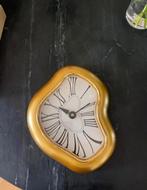 wandklok wall  clock klok melt melting salvador dali gold, Huis en Inrichting, Ophalen of Verzenden, Nieuw