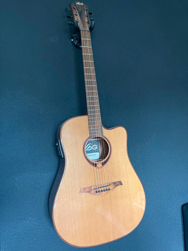 Supermooie Gitaar - Western. Zelden gebruikt, Muziek en Instrumenten, Snaarinstrumenten | Gitaren | Akoestisch, Zo goed als nieuw