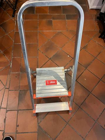 ALTREX 2 traps ladder/trap beschikbaar voor biedingen