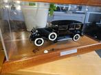 1:24 Franklin Mint 1930 Cadillac Al Capone in mooie vitrine, Hobby en Vrije tijd, Modelauto's | 1:24, Ophalen of Verzenden, Overige merken