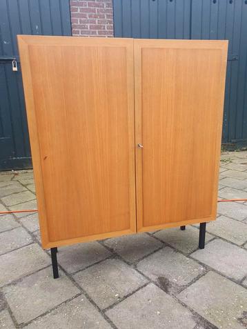 Vintage wandmeubel teak/ hout beschikbaar voor biedingen