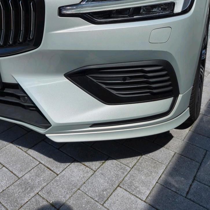 Stylingkit voorbumper Volvo v60 of s60 vanaf 2019, Auto-onderdelen, Carrosserie en Plaatwerk, Bumper, Volvo, Voor, Gebruikt, Ophalen of Verzenden