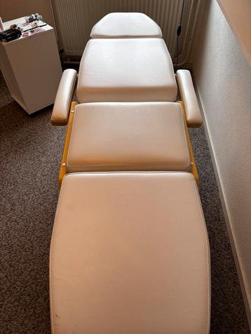 Behandelstoel - Goede Staat beschikbaar voor biedingen