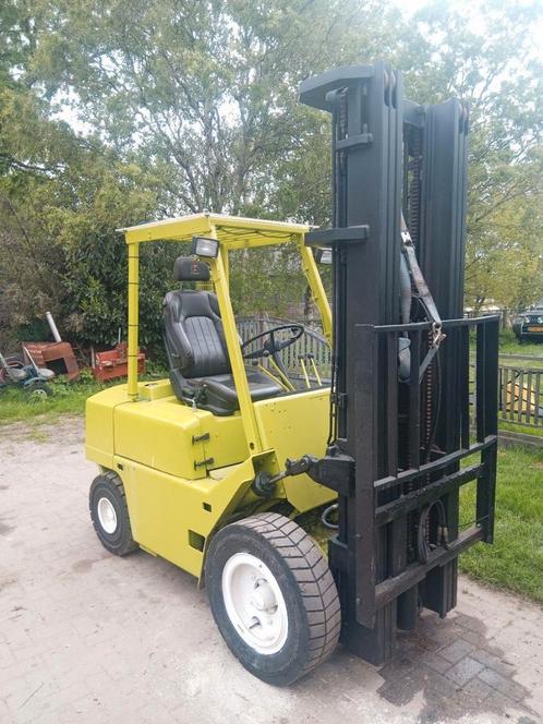 Clarck 3.5 ton diesel Triplo mast, Doe-het-zelf en Verbouw, Lieren en Takels, Gebruikt, Ophalen