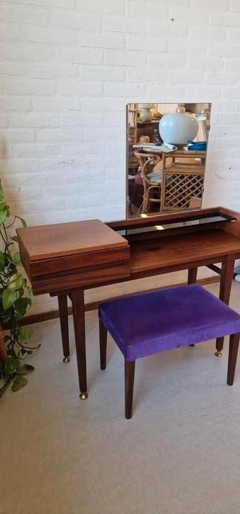 Vintage design kaptafel, incl. bijpassend bankje beschikbaar voor biedingen