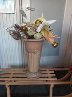 Kunstbloemen in Vaas, Ophalen