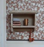 Kastje 1:12 brocante, Verzamelen, Poppenhuizen en Toebehoren, Ophalen of Verzenden, Zo goed als nieuw, Poppenhuis