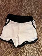 BALMAIN short maat 104 origineel ZGAN, Broek, Meisje, Ophalen of Verzenden, Zo goed als nieuw