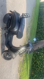 Vespa sprint, Fietsen en Brommers, Ophalen, Overige modellen, Maximaal 45 km/u, Zo goed als nieuw