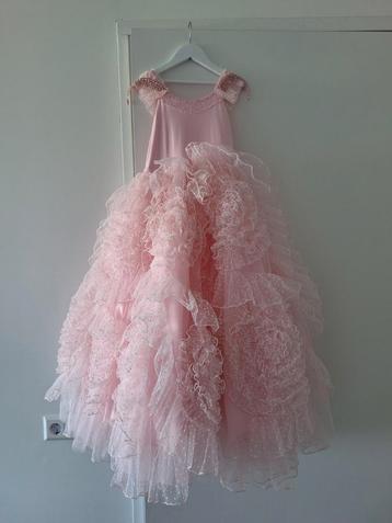 Prachtige Dollcake jurk voor  fotoshoots beschikbaar voor biedingen