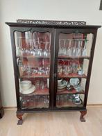 Antiek vitrinekastje (zonder inhoud), Ophalen