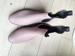 Pink water proof boots great condition., Lage of Enkellaarzen, Ophalen of Verzenden, Zo goed als nieuw, Roze