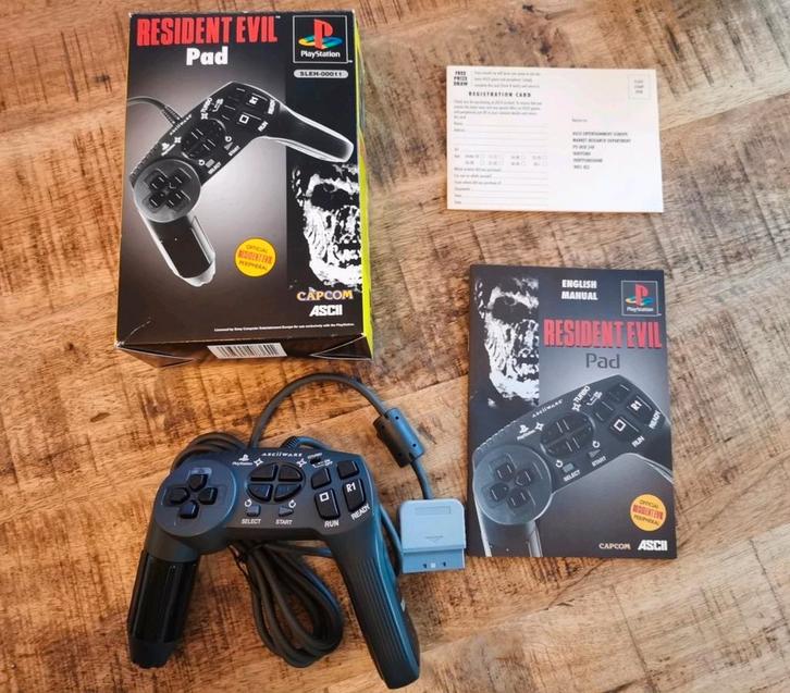 Capcom Playstation (PS1) - Resident Evil Controller Zeldzaam, Spelcomputers en Games, Spelcomputers | Sony PlayStation 1, Zo goed als nieuw