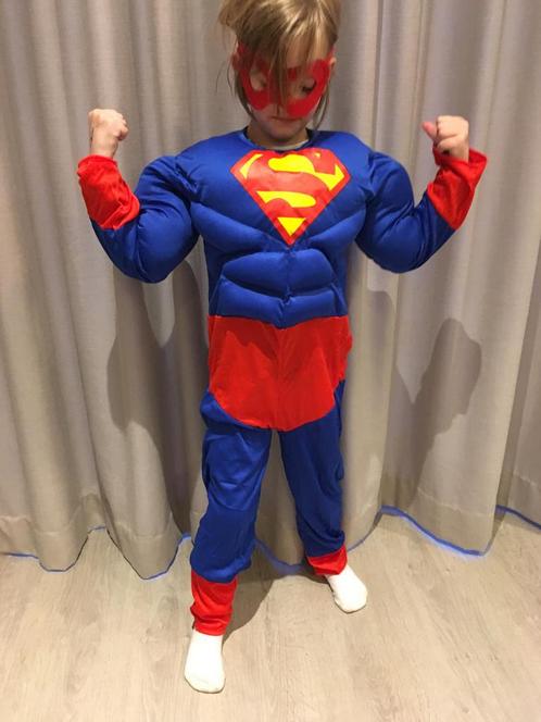 Nieuw gespierd Superman pak maat 98/104 of 122/128, Kinderen en Baby's, Carnavalskleding en Verkleedspullen, Nieuw, Jongen of Meisje