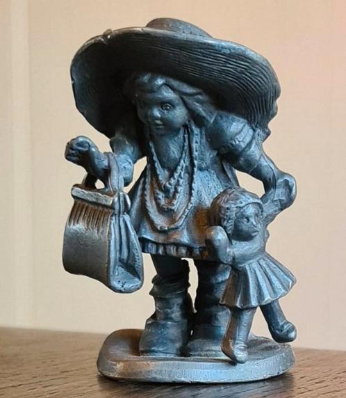 tin beeldje 5 cm hoog en 3.5 cm breed., Antiek en Kunst, Antiek | Tin, Ophalen of Verzenden