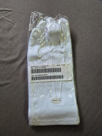 KL Witte katoenen handschoenen (Ceremonieel) beschikbaar voor biedingen