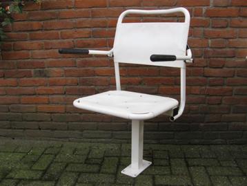 Linido douchestoel op voet met vloerbevestiging 47 cm breed beschikbaar voor biedingen