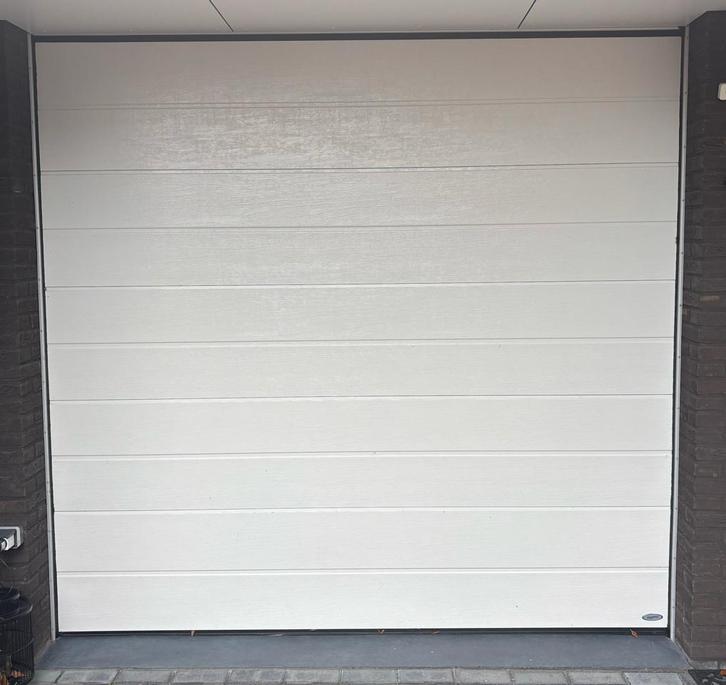 Elektrische Novoferm sektionaal garagedeur ral 9010 wit, Doe-het-zelf en Verbouw, Deuren en Horren, Gebruikt, Garagedeur, 215 cm of meer