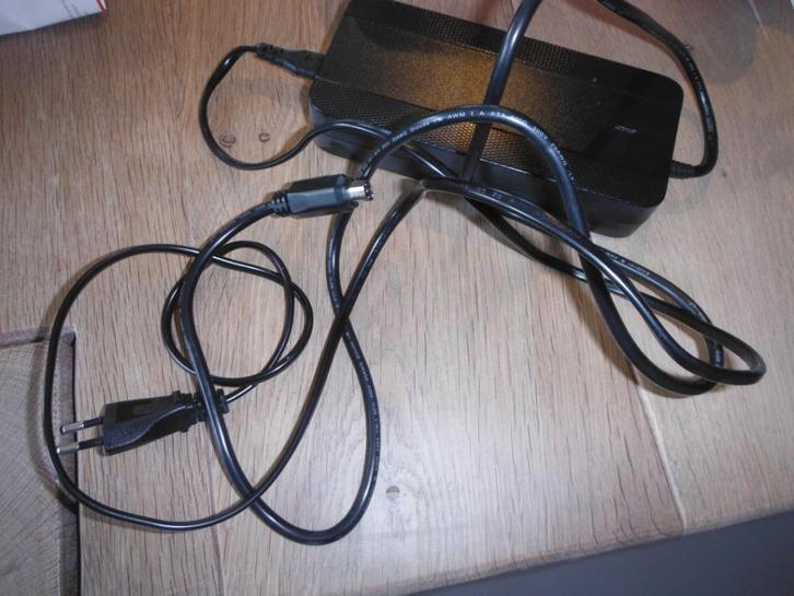 nieuwe Stella snel lader 4A voor fietsaccu in originele doos, Fietsen en Brommers, Fietsaccessoires | Fietsaccu's, Nieuw, Verzenden