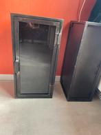Industriele vitrine kasten, Huis en Inrichting, Kasten | Vitrinekasten, Ophalen, Met deur(en), Zo goed als nieuw, Metaal