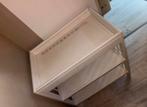 Witte Commode met Opstaande Rand, Kinderen en Baby's, Kinderkamer | Commodes en Kasten, Gebruikt, 50 tot 70 cm, Ophalen of Verzenden