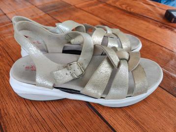 XSensible Rhodos New Walker Sandal Campagne mt 40 beschikbaar voor biedingen