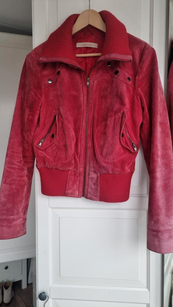 Suède lederen kort rood jack, Vero Moda met warme kraag, Kleding | Dames, Jassen | Winter, Gedragen, Ophalen