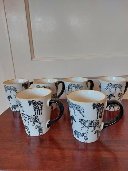 6 grote mokken safari xenos, Huis en Inrichting, Keuken | Servies, Nieuw, Kop(pen) en/of Schotel(s), Overige stijlen, Aardewerk