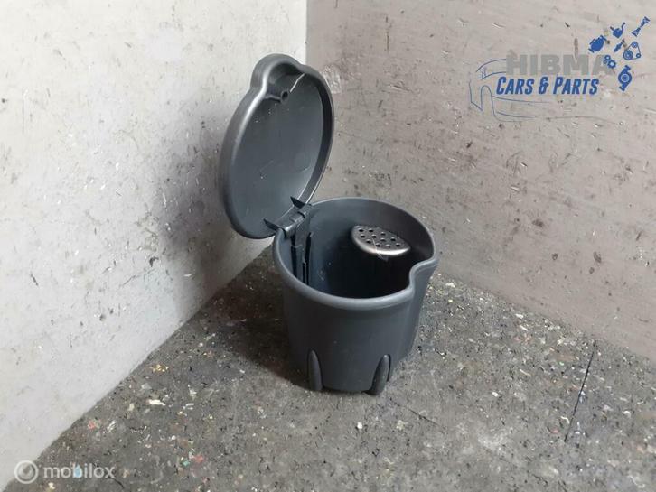 Asbak achter Renault Zoe Q210 Intens Quickcharge) 8200728639, Auto-onderdelen, Interieur en Bekleding, Renault, Gebruikt, Ophalen of Verzenden