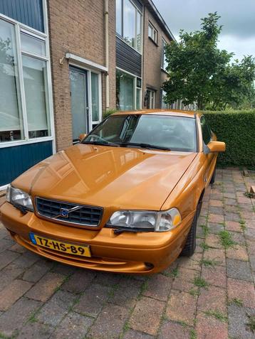 Volvo C70 Saffron Pearl in onderdelen beschikbaar voor biedingen