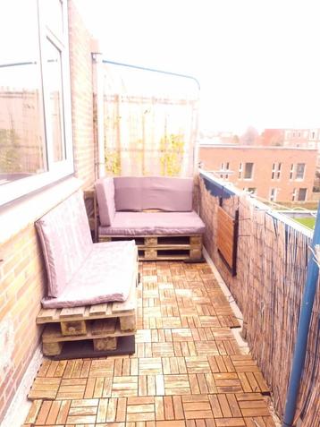 Tuinpallet-lounge set met tafeltje – in  goede staat beschikbaar voor biedingen