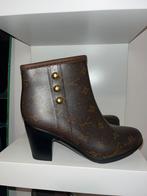 Louis vuitton schoenen (40), Kleding | Dames, Schoenen, Ophalen, Zo goed als nieuw, Zwart, Sneakers of Gympen