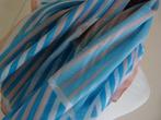 Sjaaltje gestreept, roze wit blauw vintage 75x75 cm, Kleding | Dames, Mutsen, Sjaals en Handschoenen, Ophalen of Verzenden, Sjaal