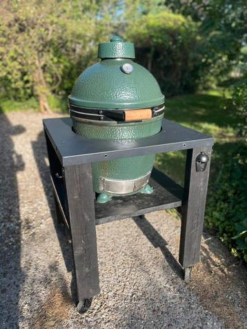 Prachtige Big Green Egg Medium met Meubel en Accesoires beschikbaar voor biedingen