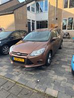 Koppakking lek. Ford Focus 1.0 Ecoboost 2013, Auto's, Bruin, 100 pk, Origineel Nederlands, Handgeschakeld