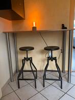 Bar met 2 krukken., Huis en Inrichting, Barkrukken, 2 krukken, Ophalen, 60 tot 90 cm