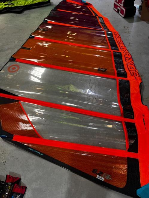 Neilpryde V8 8.2 2024, Watersport en Boten, Windsurfen