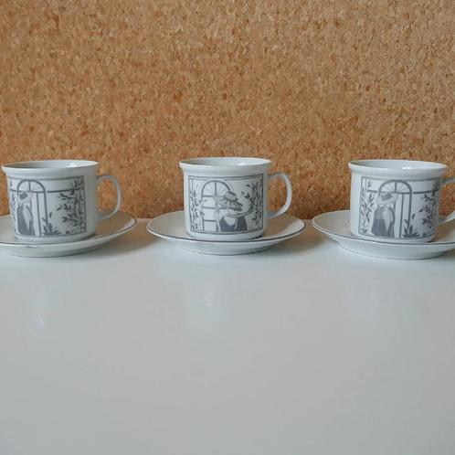 Set vintage kop en schotels Douwe Egberts, Huis en Inrichting, Keuken | Servies, Zo goed als nieuw, Kop(pen) en/of Schotel(s)