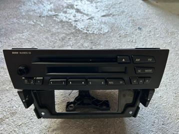 BMW Radio E90 E91 E92 E93 beschikbaar voor biedingen