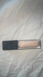 Cookie dough concealer huda beauty, Ophalen of Verzenden, Zo goed als nieuw, Gehele gezicht