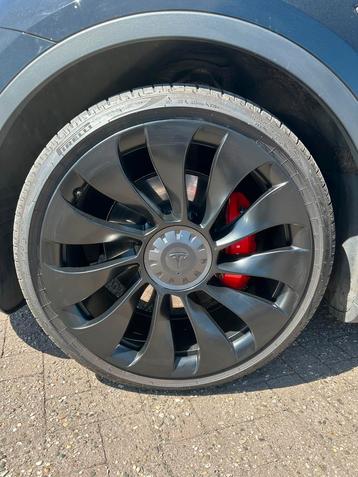 255/35/R21 Pirelli P Zero - voorband Tesla Y Performance beschikbaar voor biedingen