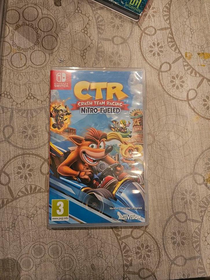 CTR Crash Team Racing Nitro-Fueled - Nintendo Switch, Spelcomputers en Games, Games | Nintendo Switch, Zo goed als nieuw, Racen en Vliegen
