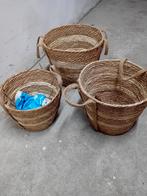 Manden  Rotan Bloempot manden of idd 3 stuks v, Huis en Inrichting, Ophalen of Verzenden, Zo goed als nieuw, Rond, Riet