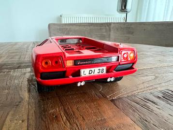 Rode Lamborghini Diablo Modelauto beschikbaar voor biedingen