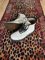Dr Martens wit 37, Kleding | Dames, Schoenen, Wit, Lage of Enkellaarzen, Ophalen of Verzenden, Gedragen