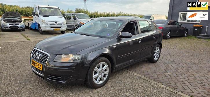 Audi A3 Sportback 1.6 FSI Ambiente Airco 5 deurs, Auto's, Audi, Bedrijf, Te koop, A3, ABS, Airbags, Centrale vergrendeling, Cruise Control