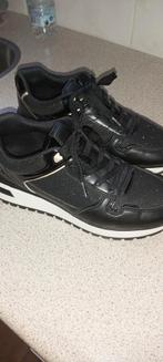 Te koop zwarte sneakers, Sport en Fitness, Basketbal, Ophalen, Zo goed als nieuw, Overige typen