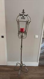 Smeedijzeren kandelaar/lantaarn, Huis en Inrichting, Woonaccessoires | Kandelaars en Kaarsen, Ophalen of Verzenden, Zo goed als nieuw