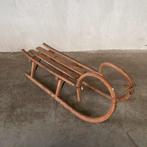 Antieke slee, houten slee, sleeen, kerst decoratie, winter, Ophalen