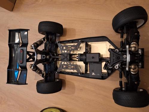 Zo goed als nieuwe SRX8E PRO roller met veel onderdelen, Hobby en Vrije tijd, Modelbouw | Radiografisch | Auto's, Zo goed als nieuw